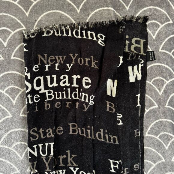 Silk Scarf NYC Landmarks Statue of Liberty Empire State Chrysler - Picture 2 of 6